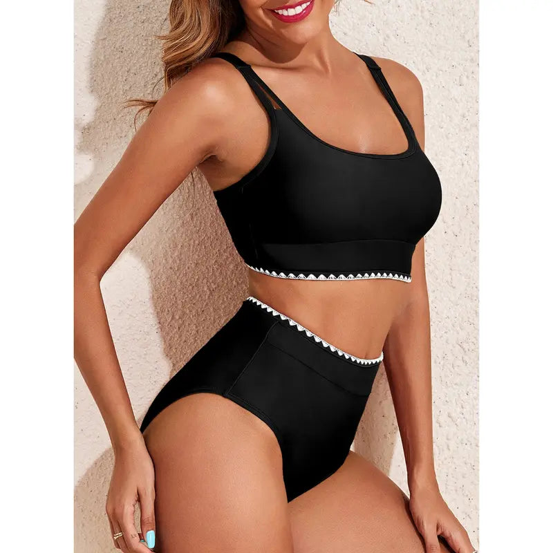 EMMA | Your confident tummy-flattening bikini