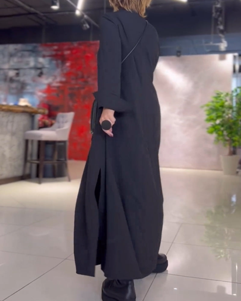 Long loose dress with lapels and side slit