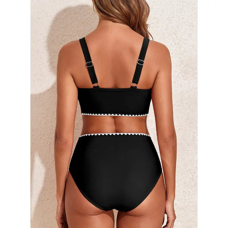 EMMA | Your confident tummy-flattening bikini
