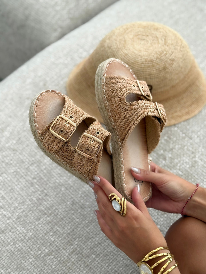 "CHELSEA" CAMEL Sandals